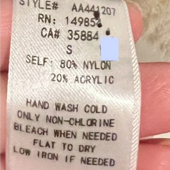 Women’s Size Small Sadie And Sage Oversized Cardigan
Neutral Earth Tones - Picture 4 of 4